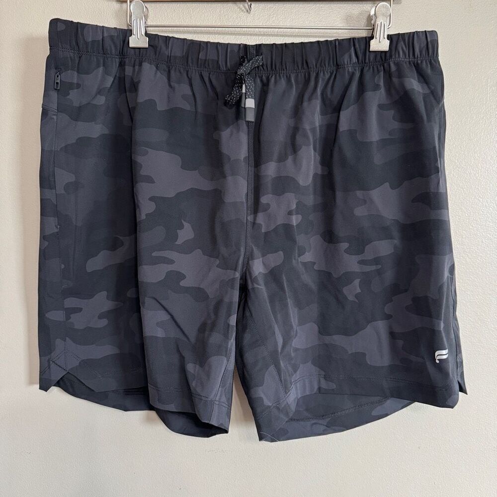 Fabletics NWT camo black The 7” One Short size XXL